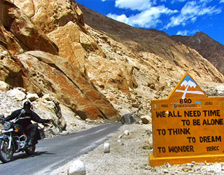 Shikara Ride Srinagar